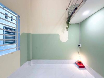 It's the owner of a new room. It's a perfect new floor.