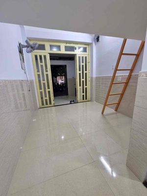 Kiot front 140 Vườn Lài, broad alley in the cool, only 4.4 million/T.