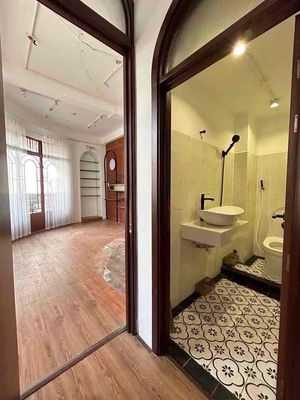Renting an alleyhouse 491 a.m. Lê Văn Sỹ.
