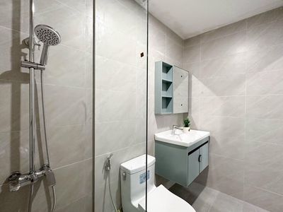 Top balcony apartment at Phạm Viết Chánh + kitchen split plus top position