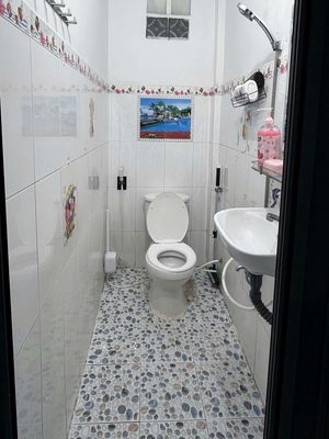 Rent house. Phạm Thế Hiển.4-4. 8th.