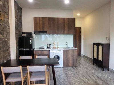 We're about to empty a bedroom near the diamond island! More Natural Light, Ri Washer