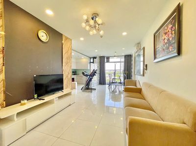 Rent the apartment Riva Park, Nguyễn Tất Thành, District 4, price: 15 million a month.