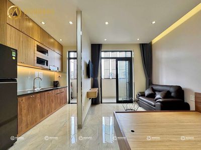 Open the apartment opposite of etown. Republic of the airline academy.