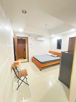 Rent studio full interior as large as the building next to pmh District 7