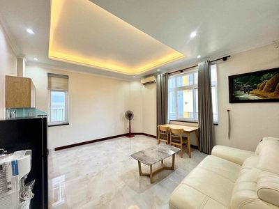 The 1st Bedroom is 60 m2 Super FullNT from A-Z with the District 1 window.