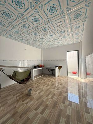 The 4 x 20th floor has a kitchen, and the bedroom is near the New Fun.