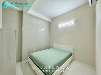 Rent two bedrooms, 6th and 5th from Central 10 P on the bus.