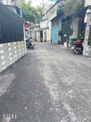 (12 million) Rent a three-story car alley near the University of Culture, four bedrooms, two toilets.