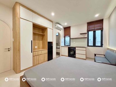 empty sky window studio full interior fulton carry suitcase is enter