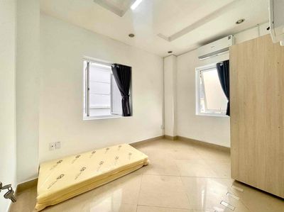 Rent two bedrooms. One bedroom. One bathroom. It's 50 meters wide.