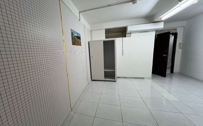 He's renting in his room at 236 Điện Biên Phủ, he's looking at 3.5 million, 3.7 million, 4 million.