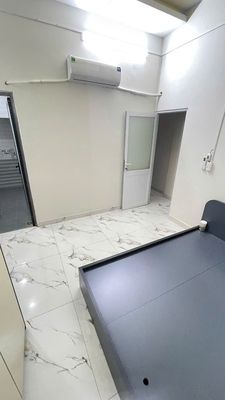 District 6 is available for a good rent with elevators.