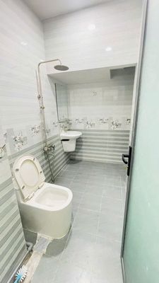 District 6 is available for a good rent with elevators.