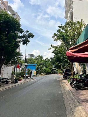 Rent a Saigon building, coop on Lê Đức Thọ.
