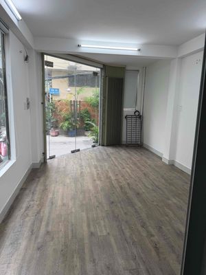 3 rooms 3.3 x 8 Cao Đạt. Carway alley