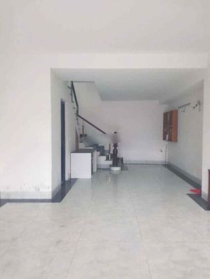 Rent 3 4th floor bedrooms down to ttn2th, ttn1, ttn8