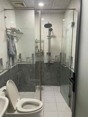 Rent 3 4th floor bedrooms down to ttn2th, ttn1, ttn8