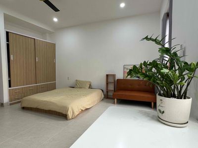 35 meters per bedroom. One bathroom. One month.
