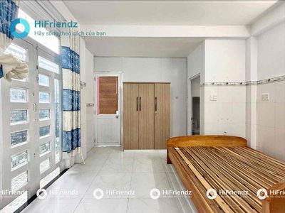 Free kitchen separation, clear room 12