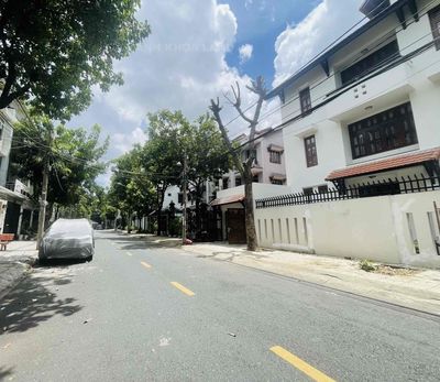 House 1 .3th floor bedroom 5 x 20 meters prefrontance number 7kic Himlam District 7