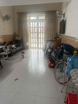 Rent an alley house near the T3 station