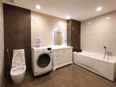 Room service - 2 bedroom - full interior - Long live city