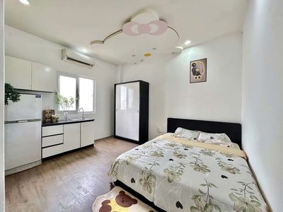 The superview studio's fine at the long-long chain - wide interior