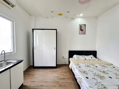 The superview studio's fine at the long-long chain - wide interior