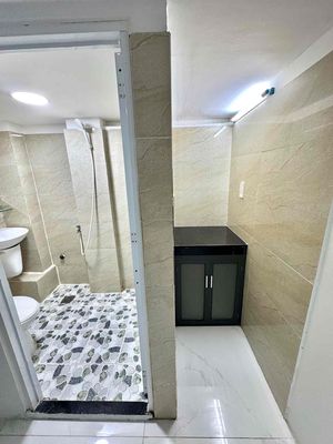 Very nice, very generous student room right here in Ngã tư Bảy Hiền.