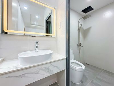 10 million-one bedroom - Full interior - balcony through District 4, District 1