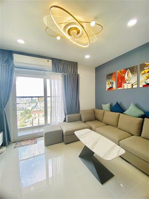 Rent three bedrooms. Two bathrooms. 90 meters.