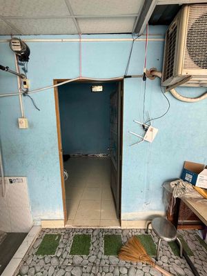 It's a very nice, cool, cold room.