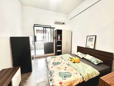Rent room 1 . . . . . . .