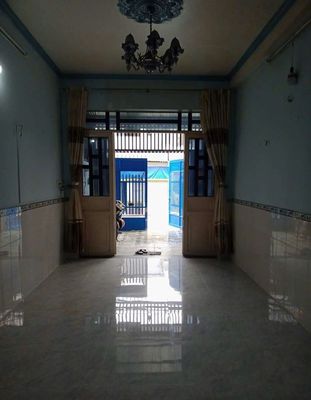 The three-and-a-half x20 meters cast two plastic fronts near the Bà Điểm market