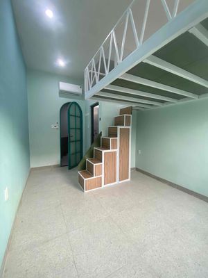 Rooms with bandols.