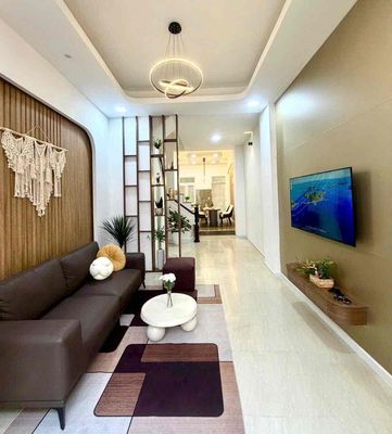 renting the entire top level Phú Nhuận furniture