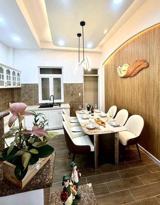 renting the entire top level Phú Nhuận furniture
