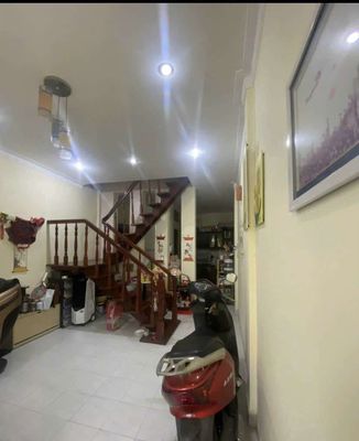 I'm renting a house to a middleman.