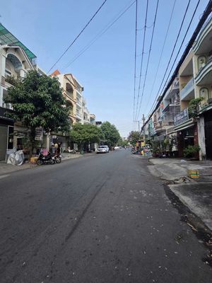 Straight street cash number two way cash for 200 M.