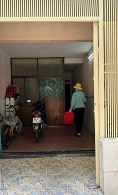 Send a Nguyễn Thiện Thuật rent.