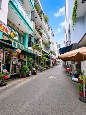 Huỳnh Văn Bánh – renting the original house