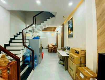 Rent an alley building 57/3 B Trường Sơn, 1806 15, District 10 into the North Sea