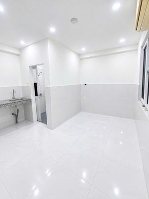 Full interior - open window - only 3 million8