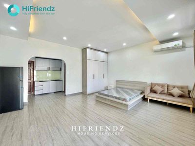 Rent a room with a balcony near Amall District 8