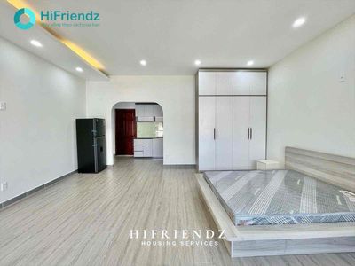 Rent a room with a balcony near Amall District 8