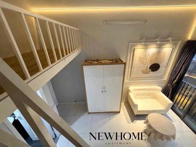 Super cheap hotel with big balconies -- full of conveniences right at Tên Lửa