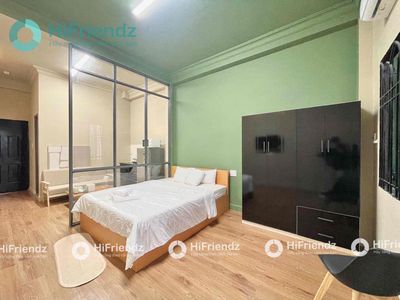 Rent the apartment. A balcony bedroom full of new furniture, Hoàng Văn Thụ.