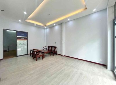 To rent hxt, Cộng Hoà, Q.V.