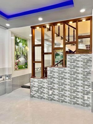 Rent the alleyhouse 386/10 A Lê Văn Sỹ, 717 14, District 3.